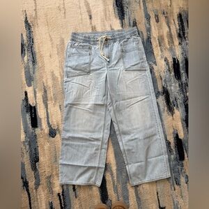 Women's Lightweight Denim High Rise Relaxed Straight Pull On Pocket Jeans